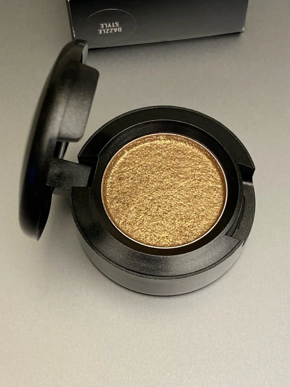 MAC “Dazzle Style” Dazzleshadow Eyeshadow